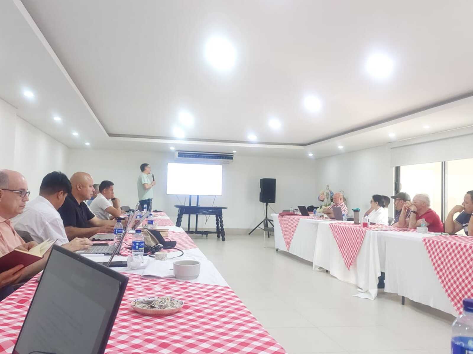 Dia 3 asamblea (20)