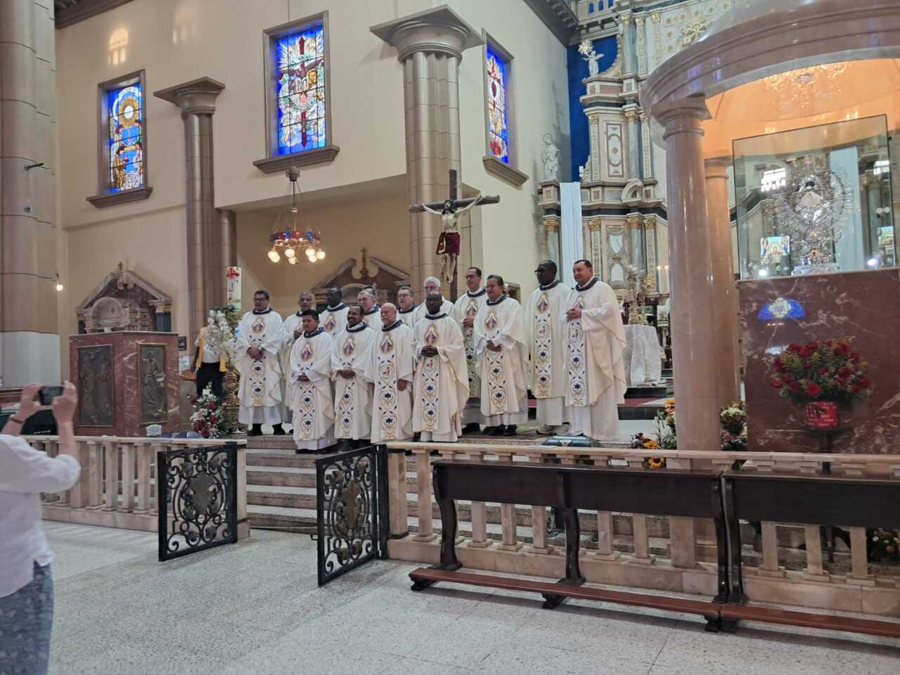 Presentación de la congregación a Nuestra Señora de Suyapa (3)